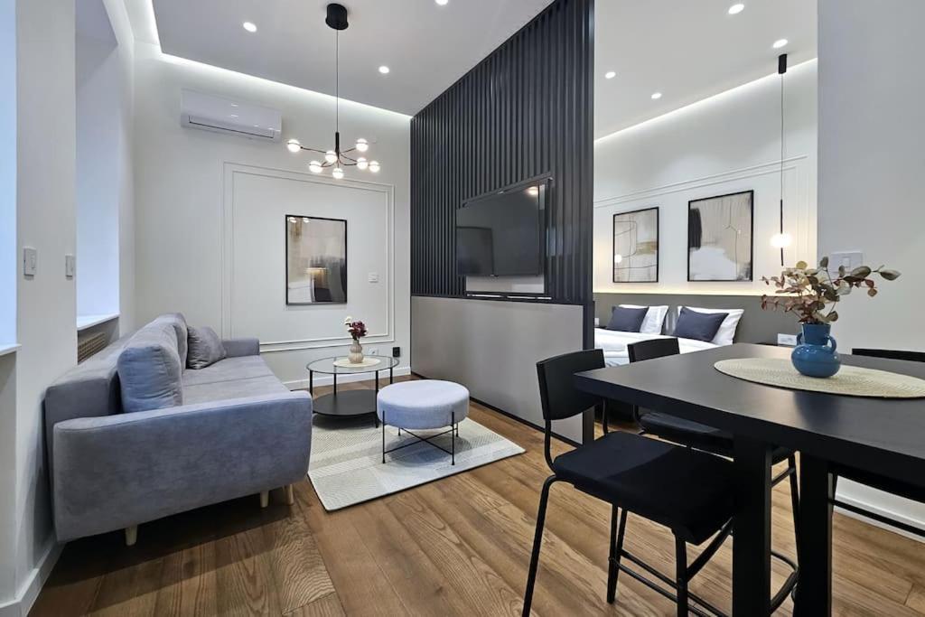 Central Life Belgrade Exterior photo